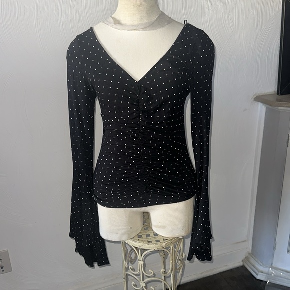 FREE PEOPLE Black Angel sleeve shirt sz M - Picture 1 of 6